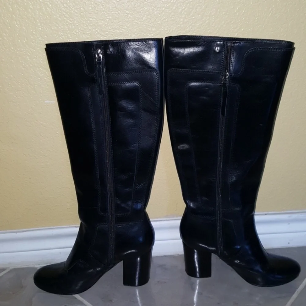 VINCE CAMUTO KYRIA TALL BOOTS